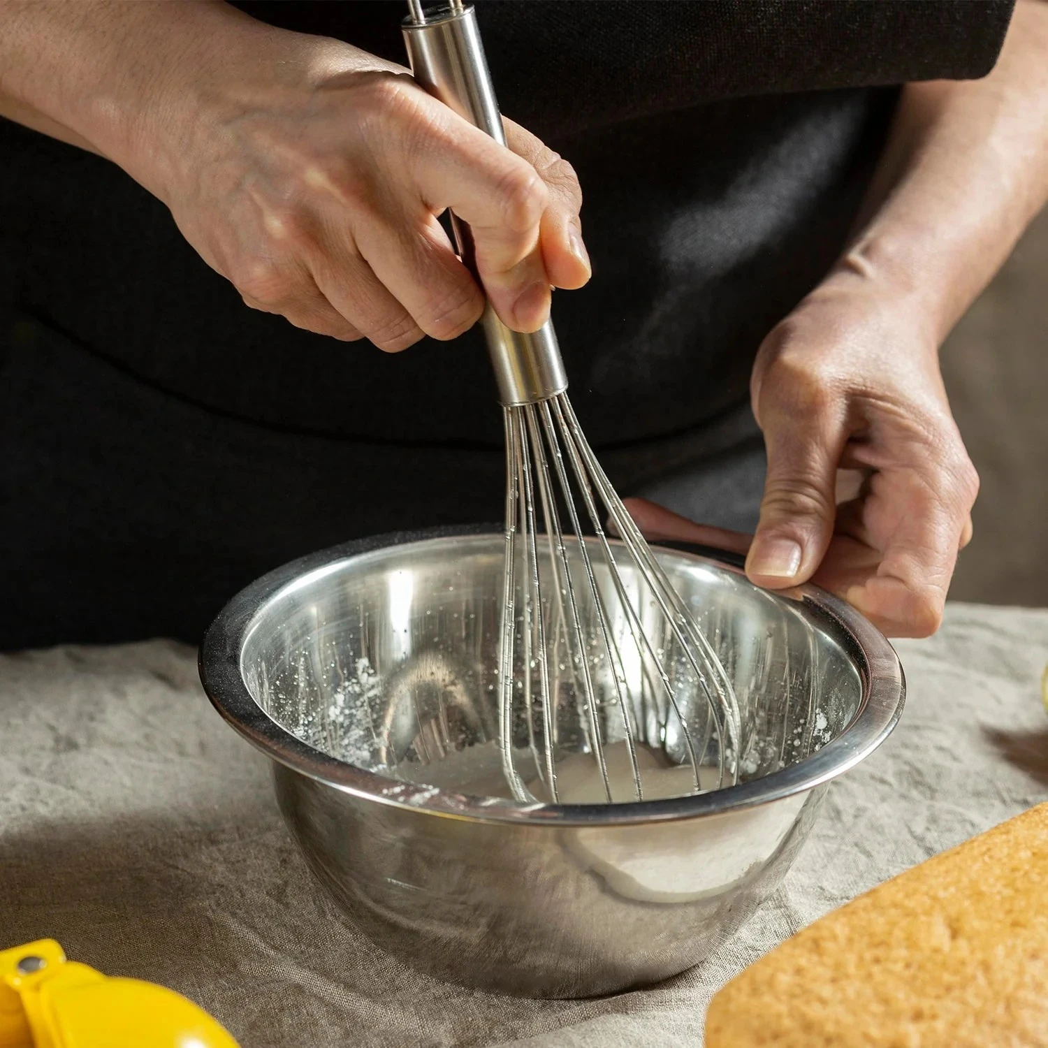 Medium Stainless Steel Balloon Whisk (24cm / 1pc)